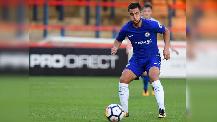 Eden Hazard kembali melakukan latihan setelah mengalami cedera. Copyright: thesun.co.uk