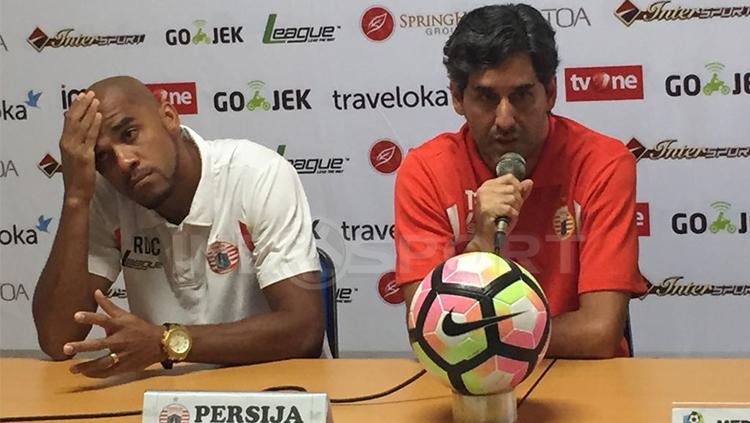 Pelatih Persija Stefano Cugurra Teco saat jumpa pers jelang lawan Persela. Copyright: Muhammad Adi Yaksa/Soicaumienbac.cc