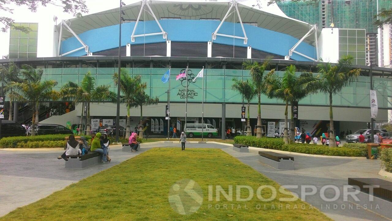 Halaman depan Pusat Aquatic Nasional Malaysia di Stadion Bukit Jalil.