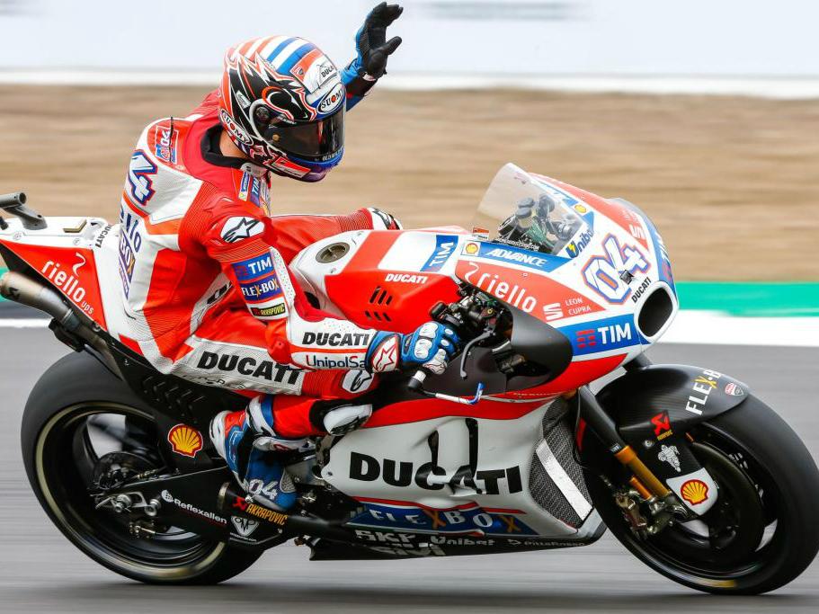 Andrea Dovizioso menjuarai Grand Prix MotoGP 2017 di Sirkuit Silverstone. Copyright: Twitter/@MenyusuriJalan