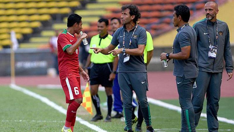 Evan Dimas dan Luis Milla Copyright: Twitter@seputartimnas