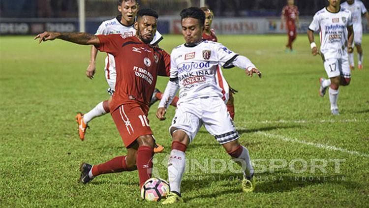 Vendry Mofu akan menjadi andalan di lini tengah Semen Padang saat jamu Borneo FC. Copyright: Taufik Hidayat/Indosport