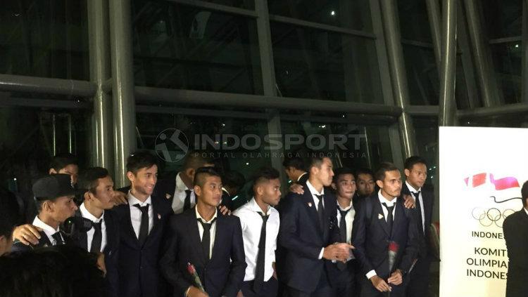 Penyambutan Timnas U-22 di Bandara Soekarno-Hatta. Copyright: Adiyaksa/Indosport