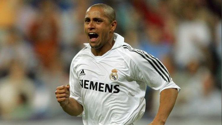 Roberto Carlos saat memperkuat Real Madrid. Copyright: internet