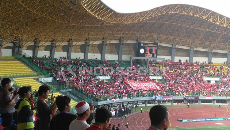 Kondisi Stadion Patriot. Copyright: INDOSPORT/Petrus Manus Da Yerimon