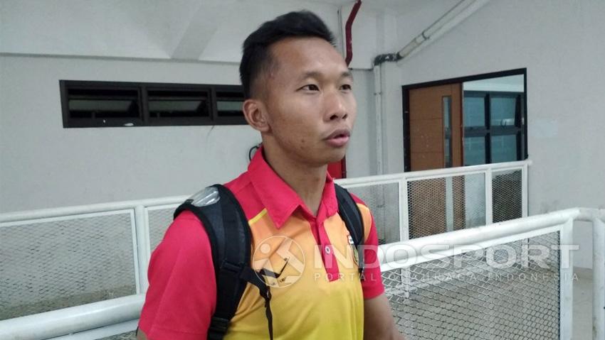 Awan Setho, kiper Bhayangkara FC. Copyright: Muhammad Adi Yaksa/Indosport.com