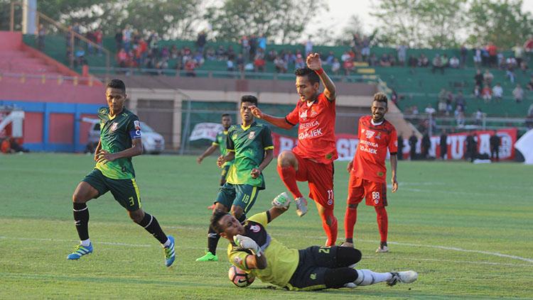 Skuat Persijap Jepara saat melawan Persibat Batang. Copyright: Persijap Jepara