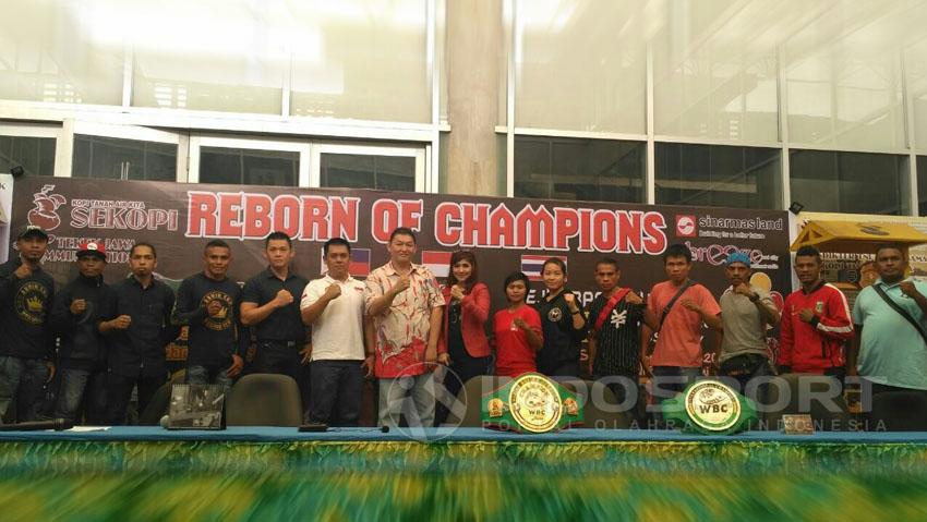 Preskon tinju WBC Internasional Copyright: Petrus Manus DaYerimon/Indosport.com