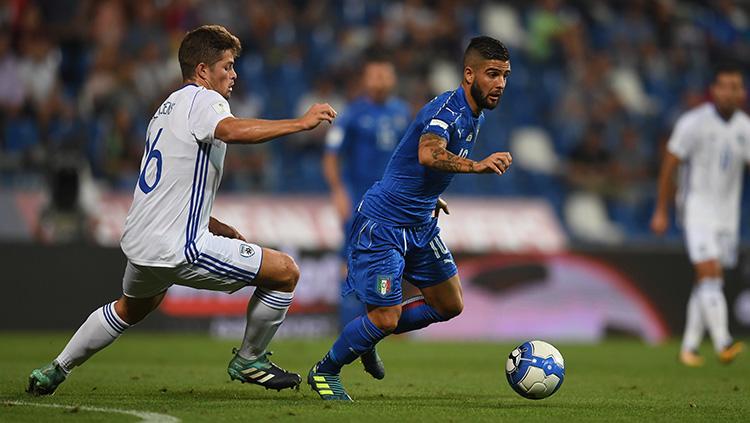 Aksi Lorenzo Insigne beberapa kali membahayakan gawang Israel. Copyright: Getty Image