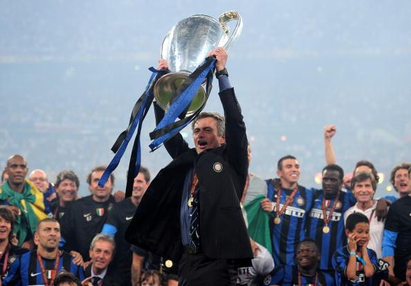 Jose Mourinho saat memenangkan Liga Champions di Inter Milan. Copyright: INDOSPORT