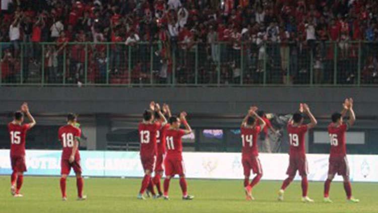 Selebrasi pemain Timnas Indonesia usai beruji coba melawan Fiji. Copyright: PSSI