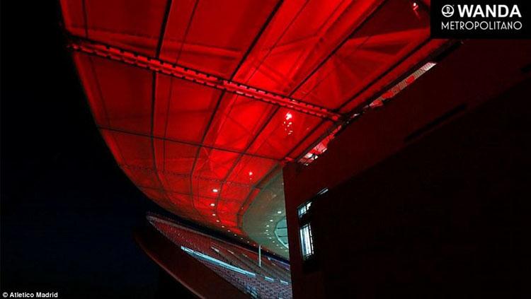 Atap tampak luar diterangi dengan lampu akan menggabungkan dengan eksterior putih untuk menciptakan visi warna klub Atletico Madrid Copyright: Atletico Madrid