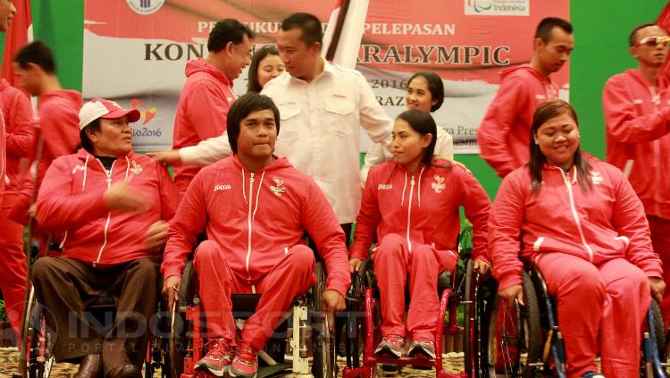 Pelepasan%20kontingen%20ASEAN%20Paragames%202017%20bersama%20Menpora%20Imam%20Nahrawi.
