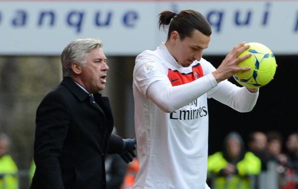 Zlatan Ibrahimovic dan Carlo Ancelotti saat masih di PSG. Copyright: INDOSPORT