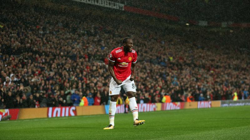 Romelu%20Lukaku%20berselebrasi%20pasca%20mencetak%20gol%20ke%20gawang%20FC%20Basel.