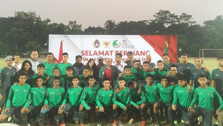 Potret Timnas U-16 sebelum berangkat ke Thailand untuk jalan kualifikasi Piala AFC U-16. Copyright: Muhammad Adiyaksa/INDOSPORT