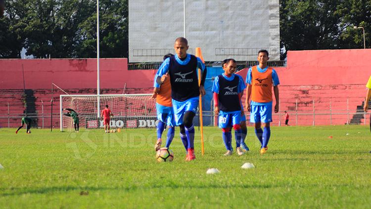 Latihan tim Semen Padang di Stadion H. Agus Salam, Padang. Copyright: Taufik Hidayat/INDOSPORT
