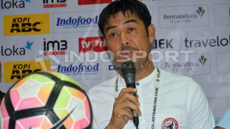 Nimaizar, pelatih Semen Padang.