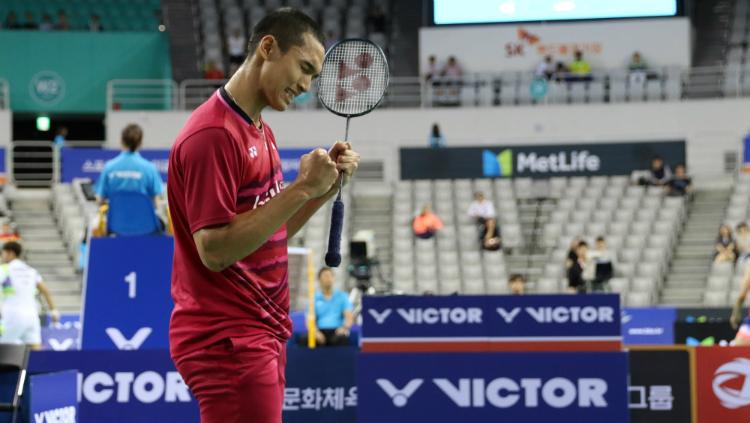 Jonatan Christie selebrasi usai menciptakan all Indonesian final. Copyright: Humas PBSI