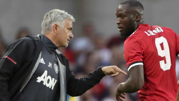 Romelu Lukaku dan Jose Mourinho. Copyright: INDOSPORT