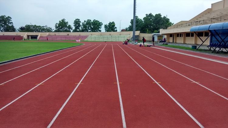 Situasi di dalam Stadion Kebondalem. Copyright: disporapar.kendalkab.go.id