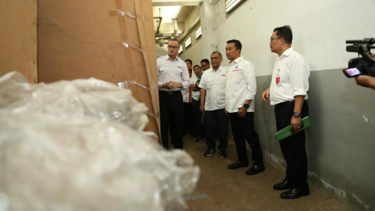 Menpora%20Imam%20Nahrawi%20sidak%20peralatan%20sport%20science%20di%20RSON.