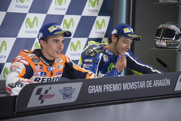 Marc Marquez dan Valentino Rossi dalam konferensi pers sebelum GP Aragon dimulai, 25 September 2016. Copyright: INDOSPORT