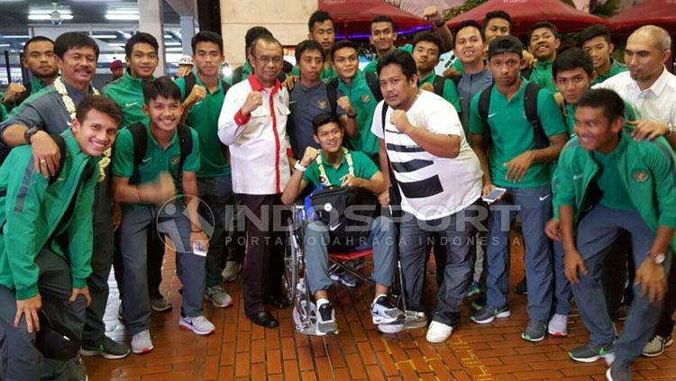 Timnas U-19 tiba di Indonesia. Copyright: Petrus Manus Da Yerimon/INDOSPORT