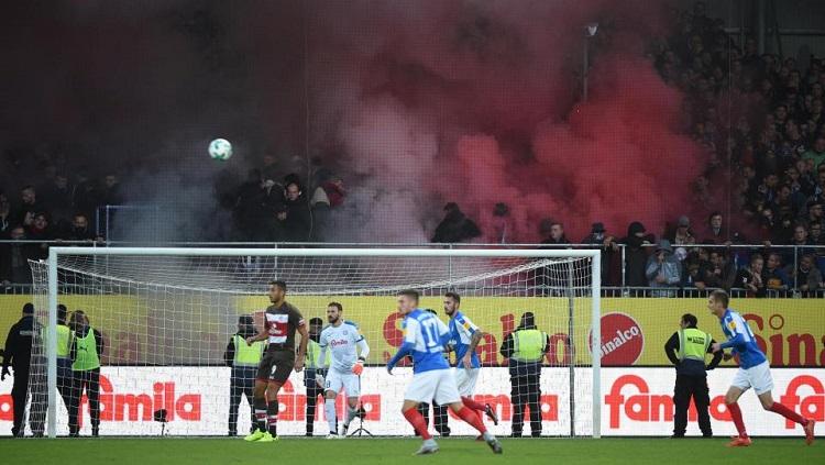 Pertandingan%20divisi%20kedua%20Bundesliga%20Jerman%20antara%20St.%20Pauli%20menghadapi%20Holstein%20Kiel.