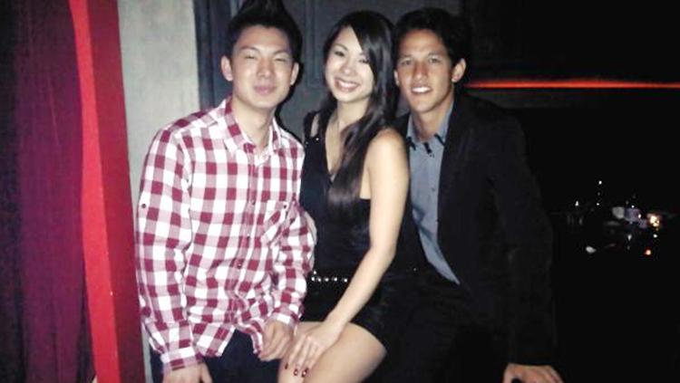 Kiri-kanan: Kim Kurniawan, Jennifer, dan Irfan Bachdim.