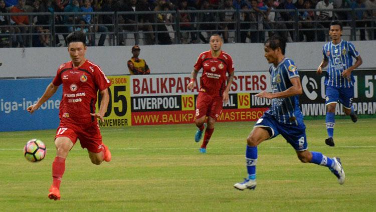 Situasi pertandingan Persiba Balikpapan vs Semen Padang. Copyright: Taufik Hidayat/INDOSPORT