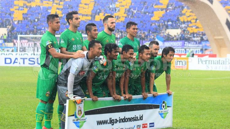 Skuat Bhayangkara FC di laga melawan Persib Bandung. Copyright: Arief R/INDOSPORT