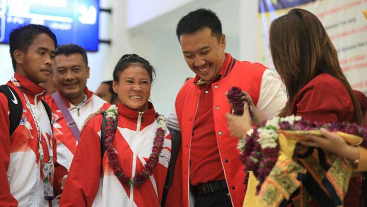 Iman%20Nahrawi%20saat%20menjemput%20kontingen%20Indonesia%20yang%20berjuang%20di%20Asean%20Para%20Games%202017.