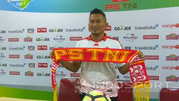 Rudy%20Eka%20Priambada%20saat%20pertama%20kali%20diperkenalkan%20sebagai%20pelatih%20PS%20TNI.