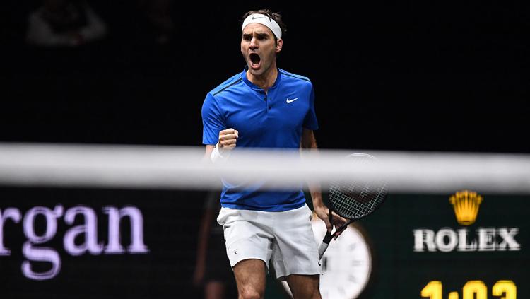 Roger Federer selebrasi. Copyright: lavercup.com