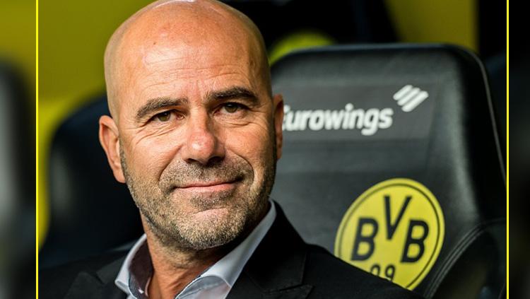 Peter Bosz, pelatih Borussia Dortmund. Copyright: INDOSPORT