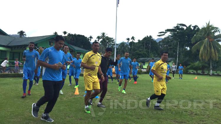 Suasana latihan Semen Padang. Copyright: Taufik Hidayat/INDOSPORT