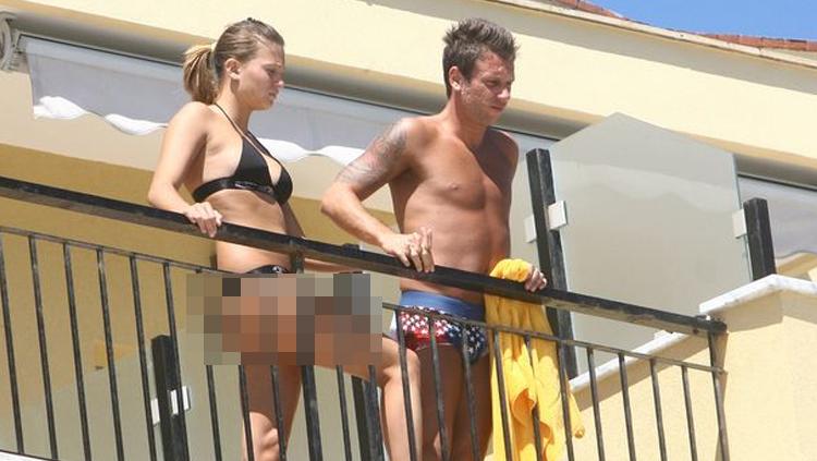 Antonio Cassano bersama Carolina Marcialis. Copyright: mirror.co.uk