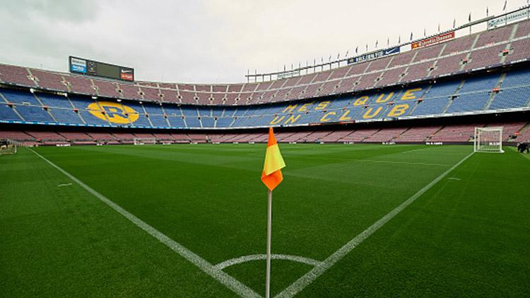 Kondisi Stadion Camp Nou yang kosong pada laga Barcelona kontra Las Palmas. Copyright: INDOSPORT