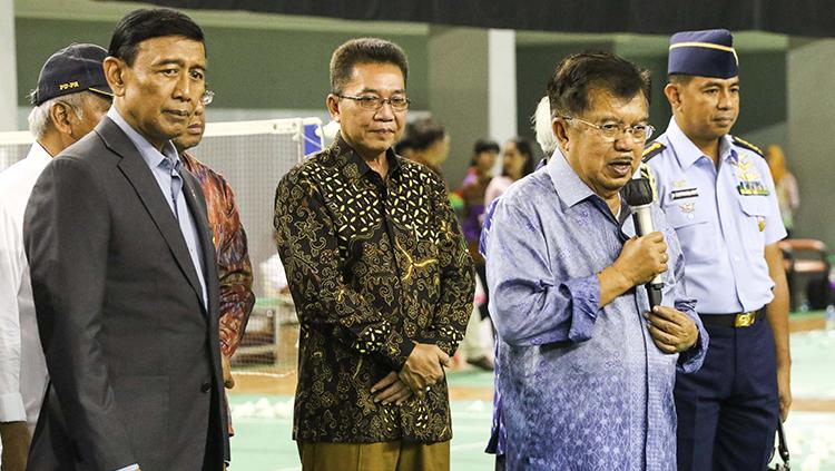 Jusuf Kalla saat memberikan pidato di Pelatnas PBSI, Cipayung, Jakarta Timur. - INDOSPORT