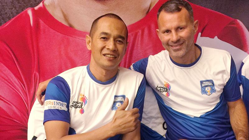 Kurniawan Dwi Yulianto dan Ryan Giggs - INDOSPORT