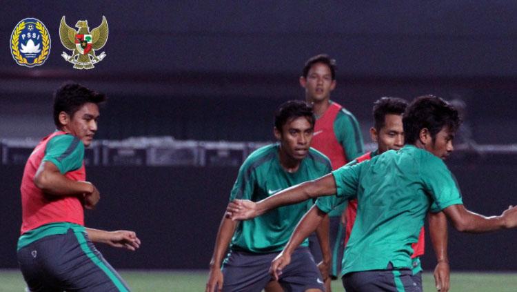 Latihan Timnas Indonesia jelang laga uji coba melawan Kamboja. Copyright: PSSI