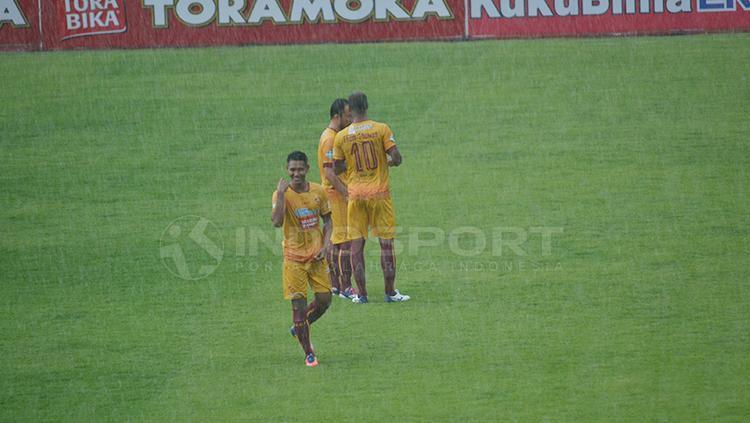 Selebrasi pemain Sriwijaya FC. Copyright: Muhammad Effendi/INDOSPORT