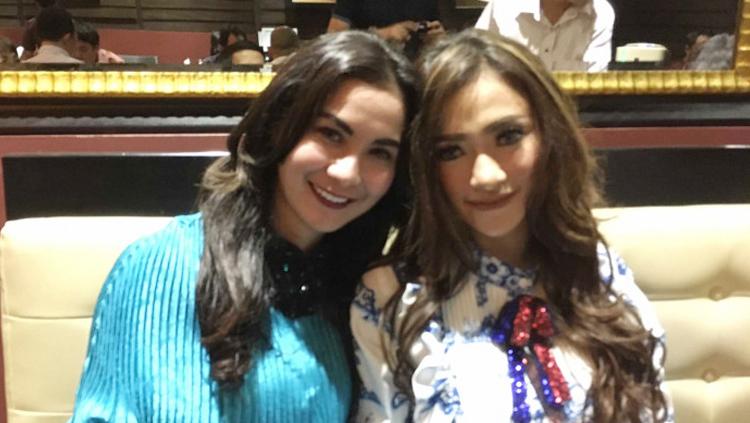 Duet Amel Alvi dan Isya Jeeperson yang bernama Duo Cantik merilis single berjudul Wolesin Aja. Copyright: Ari/tabloidbintang.com