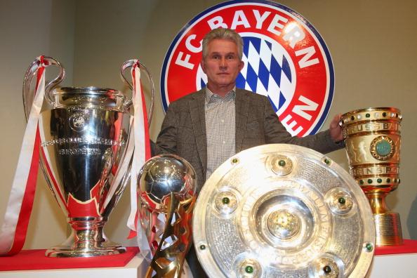 Jupp Heynckes dengan empat gelar yang ia persembahkan di musim terakhirnya melatih Munchen. Copyright: INDOSPORT