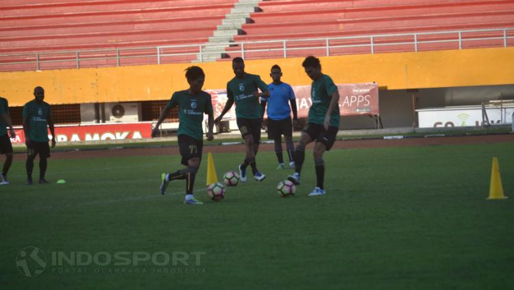 Suasana%20latihan%20Sriwijaya%20FC.