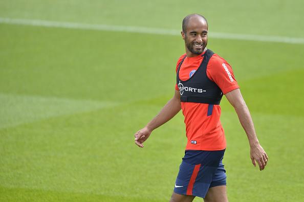 Lucas Moura saat sedang latihan bersama PSG. Copyright: INDOSPORT