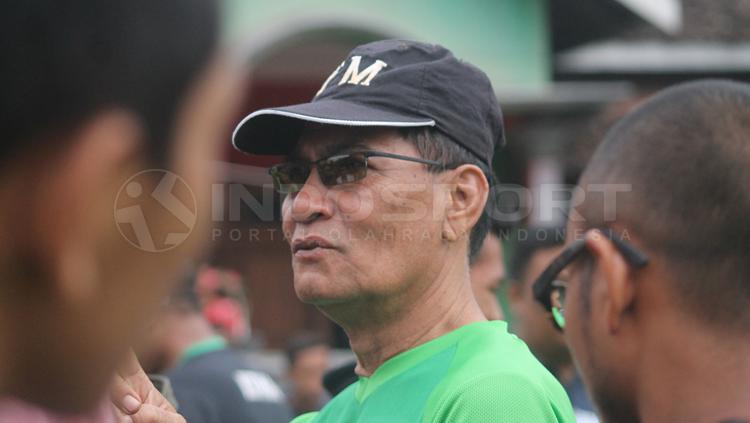 Pelatih PSS Sleman, Freddy Mulli Copyright: INDOSPORT/Arief Setiadi