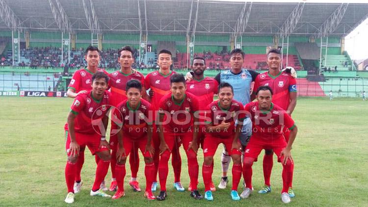 Skuat Persibat Batang. Copyright: INDOSPORT/Ghozi El Fitra