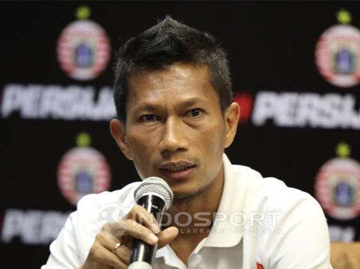 Kapten Persija Jakarta, Ismed Sofyan dalam tengah berbicara saat jumpa pers. Copyright: Herry Ibrahim/INDOSPORT